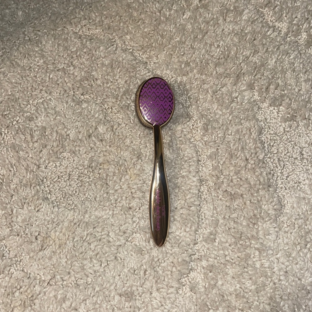 Tarte makeup brush